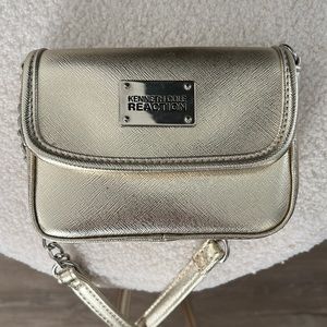 Kenneth Cole Reaction mini crossbody